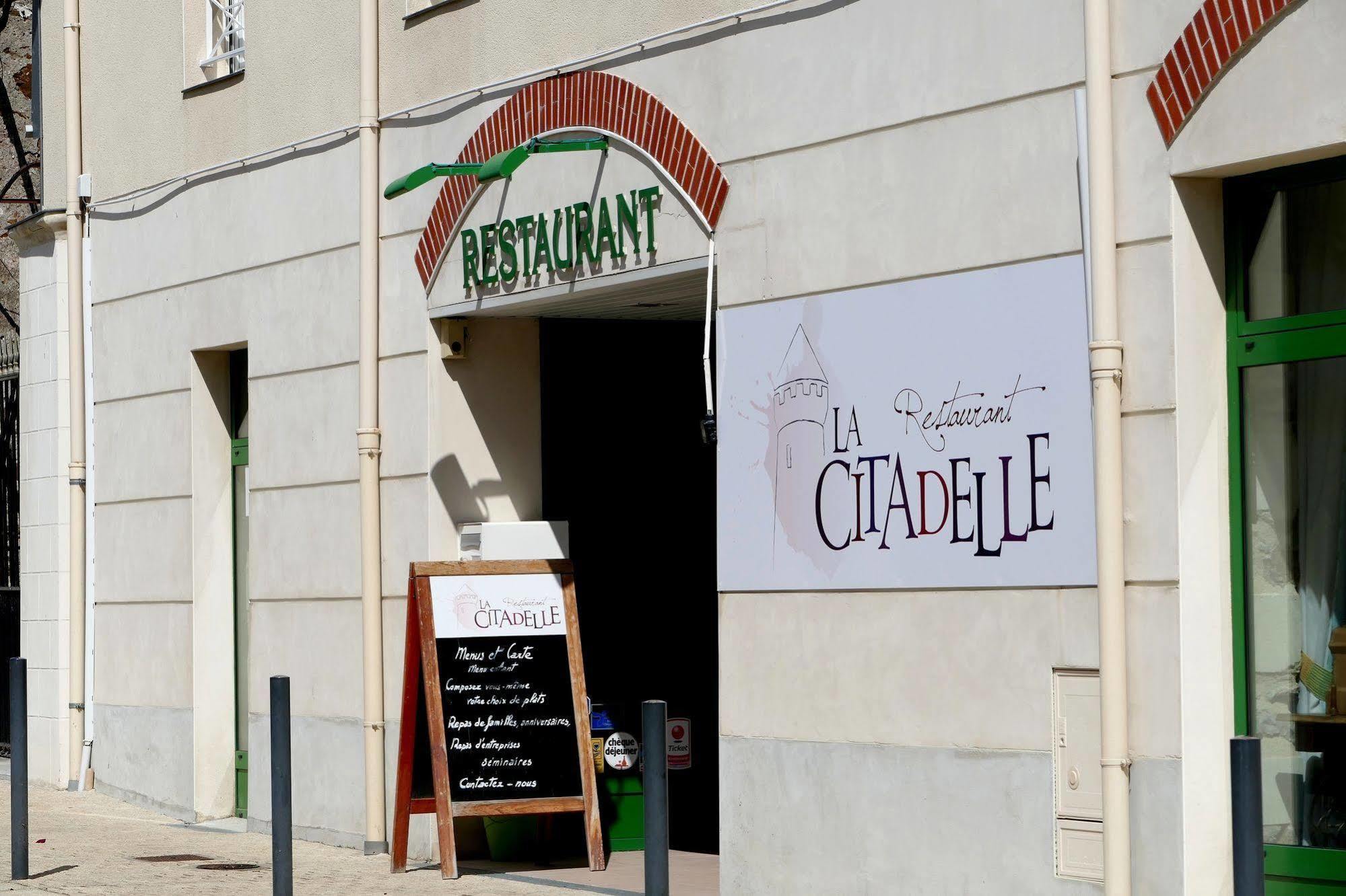 Logis Hotels Le Champalud Restaurant La Citadelle Oree-d'Anjou Exterior foto