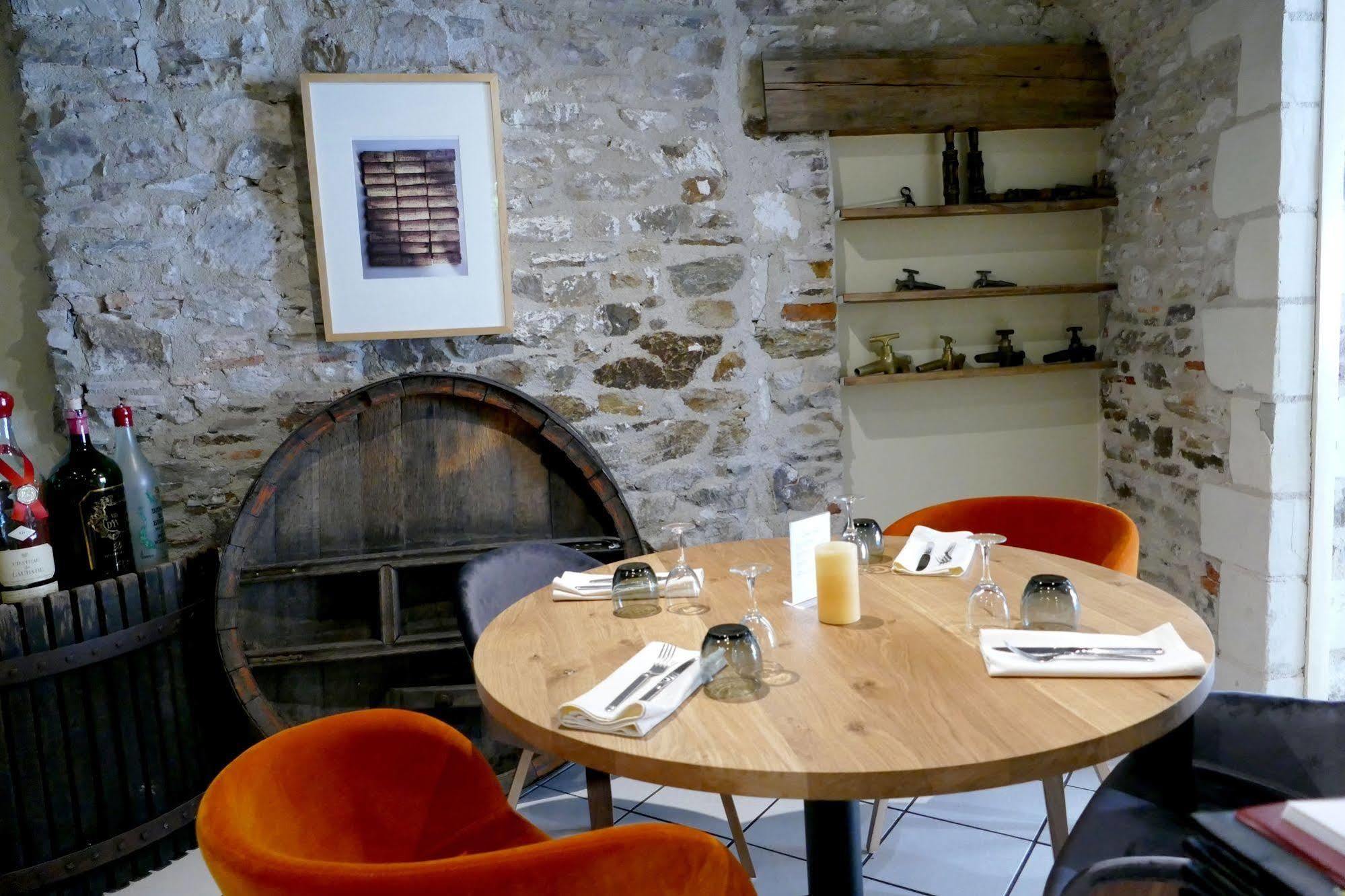 Logis Hotels Le Champalud Restaurant La Citadelle Oree-d'Anjou Exterior foto